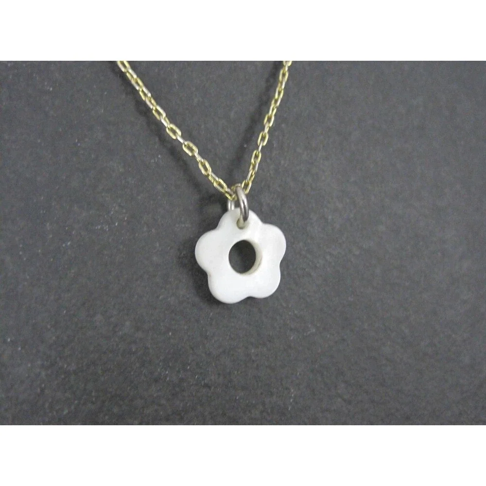 Madewell Mother of Pearl Flower Necklace - Picture 4 of 9